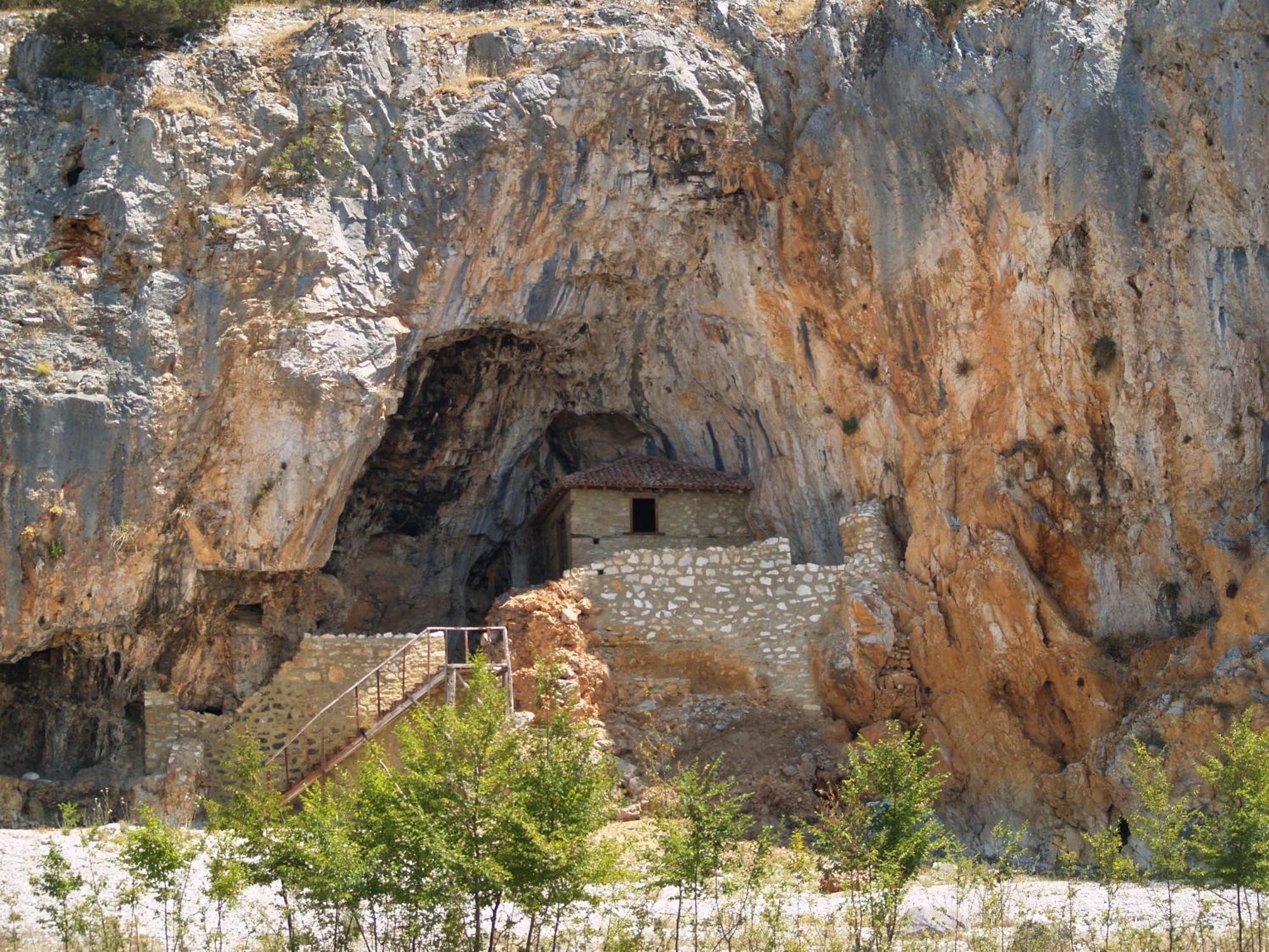 Agios Germanos 호텔 외부 사진